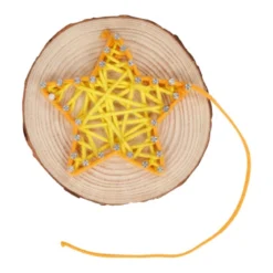 Fadenbild Mit Nägeln Baumscheibe (goki 58483) -Kinderspielzeug fadenbild mit naegeln goki58483 2