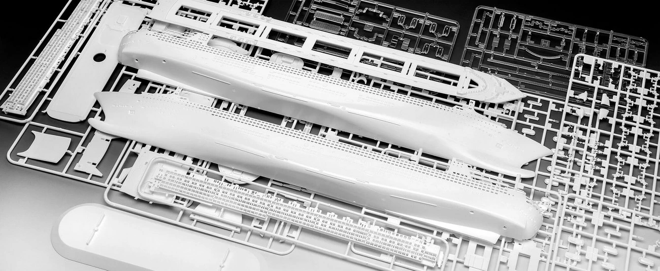 Revell 05231 - Queen Mary 2 1 Revell 05231 - Queen Mary 2
